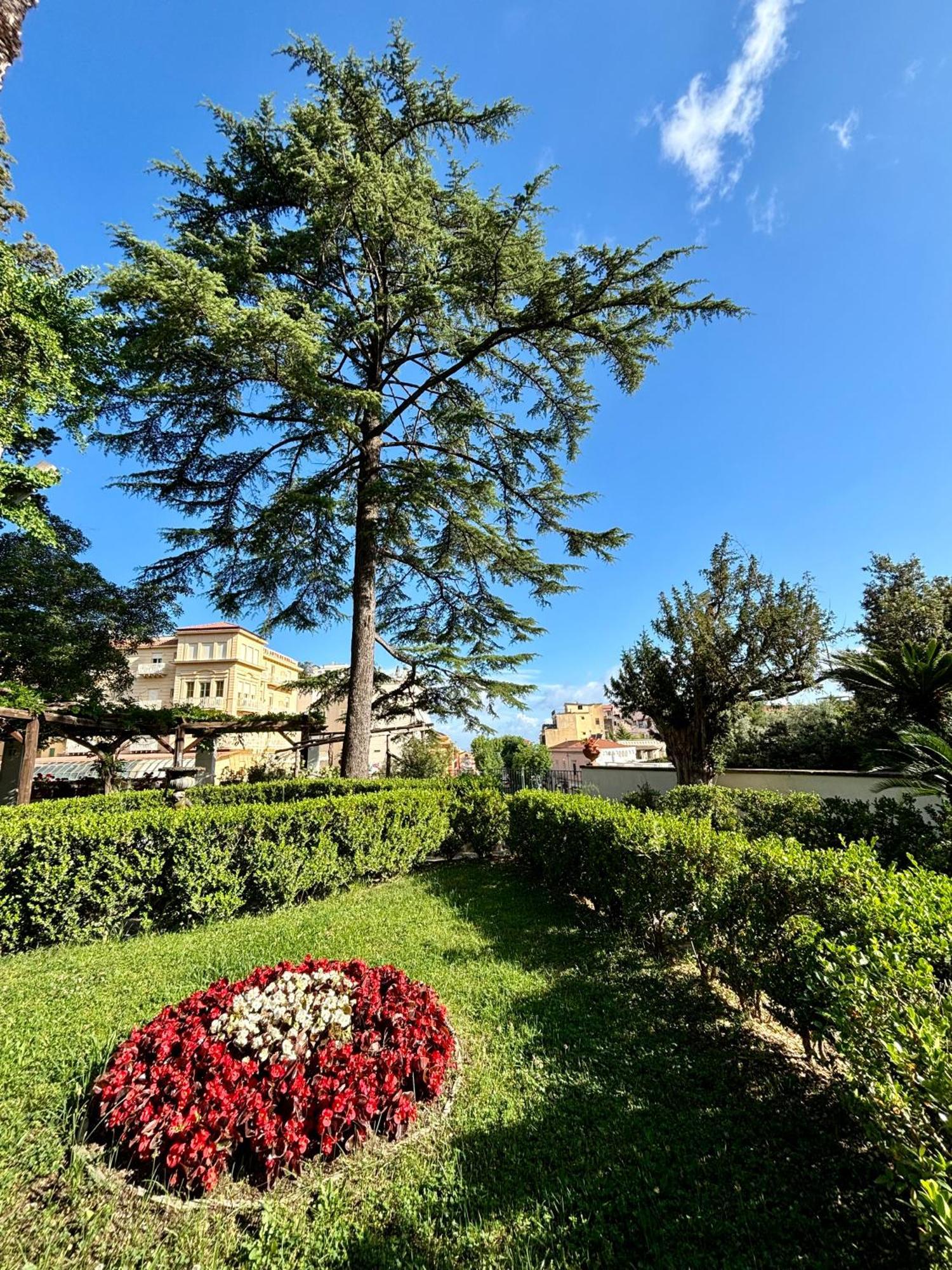 Hotel Relais La Rupe Sorrent Exterior foto