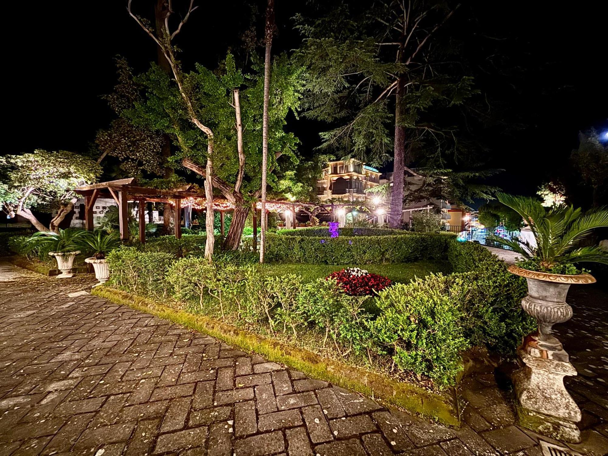 Hotel Relais La Rupe Sorrent Exterior foto